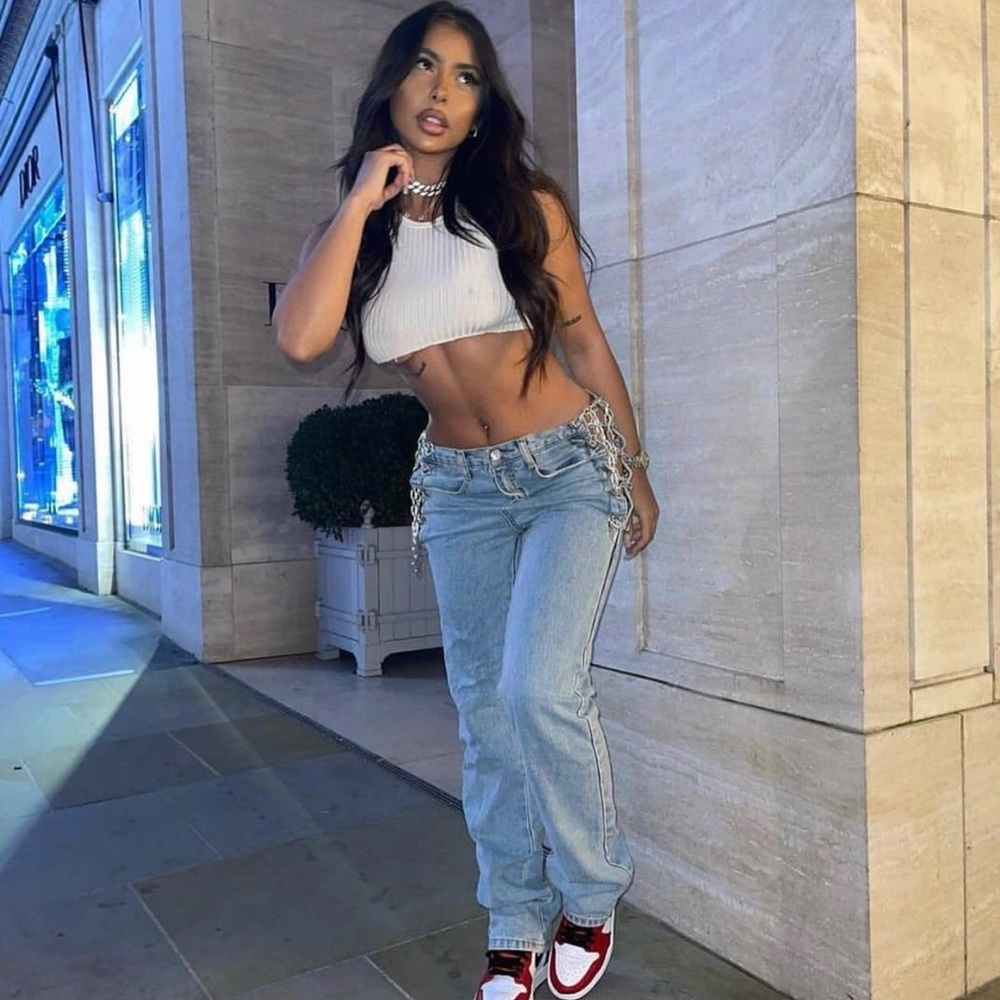 “Let’s Link” denim jeans